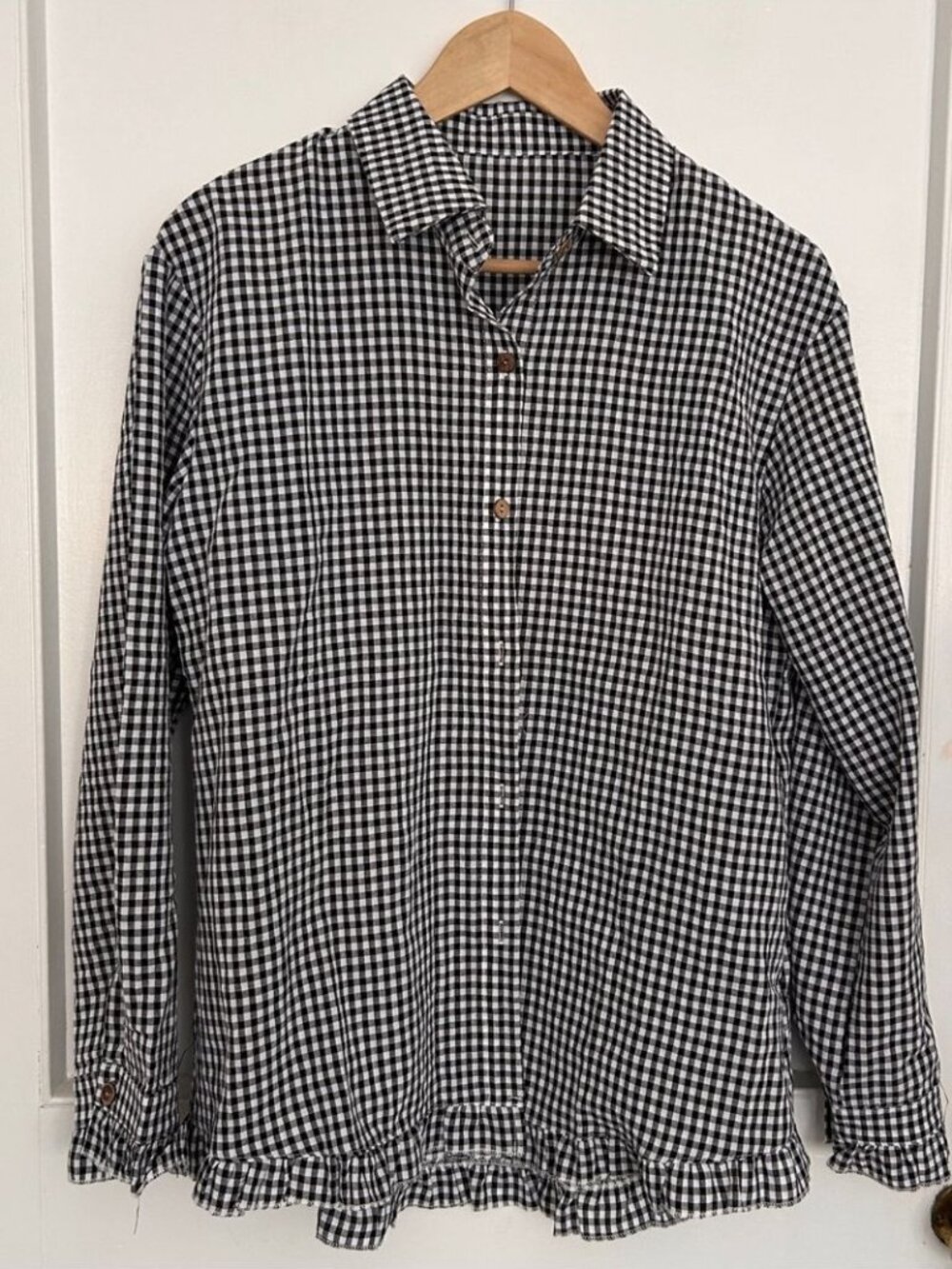 Black and White Gingham Button-Up Shirt with Ruffle Hem and Sleeves SizeM